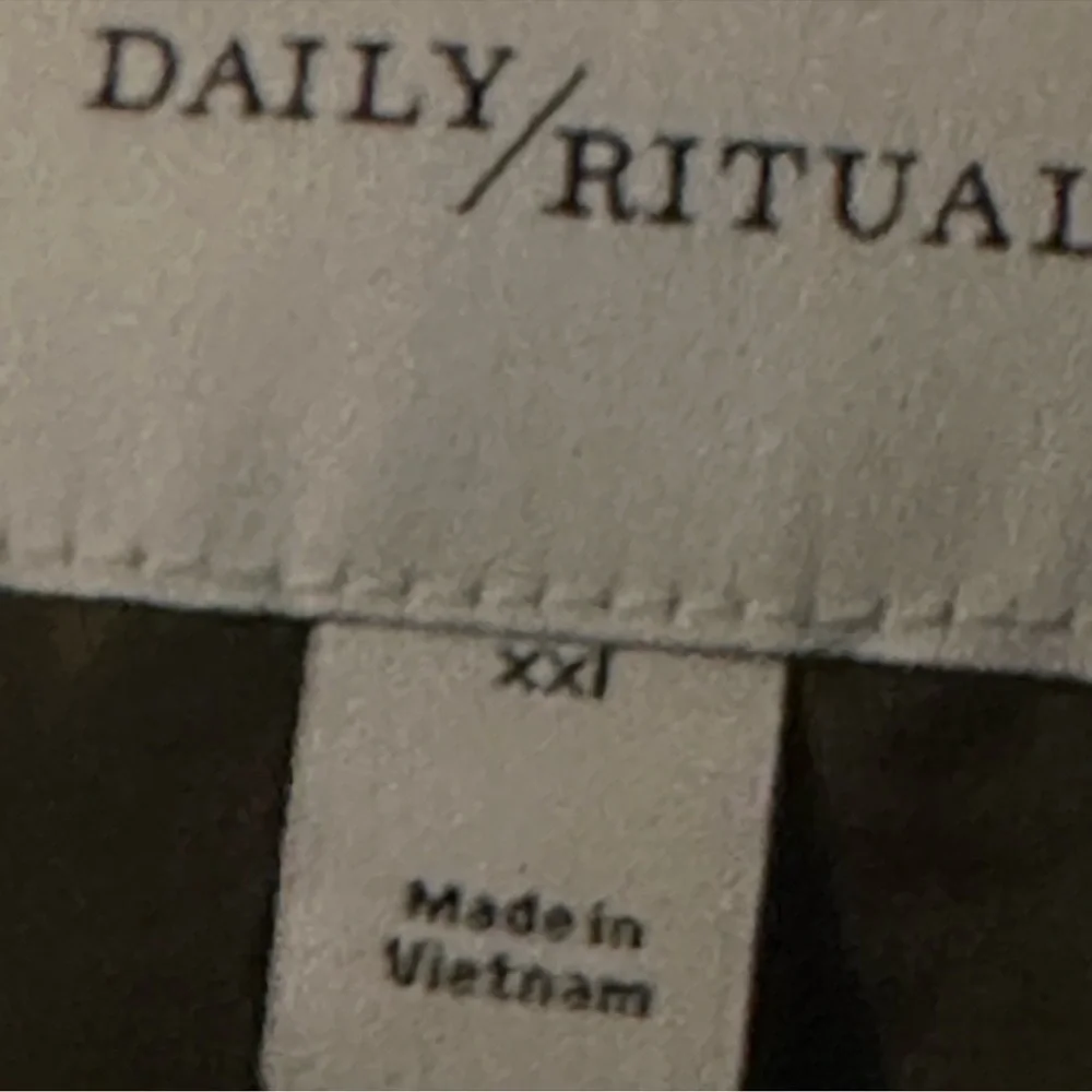 Dialy Ritual Puffer - Picture 4 of 6